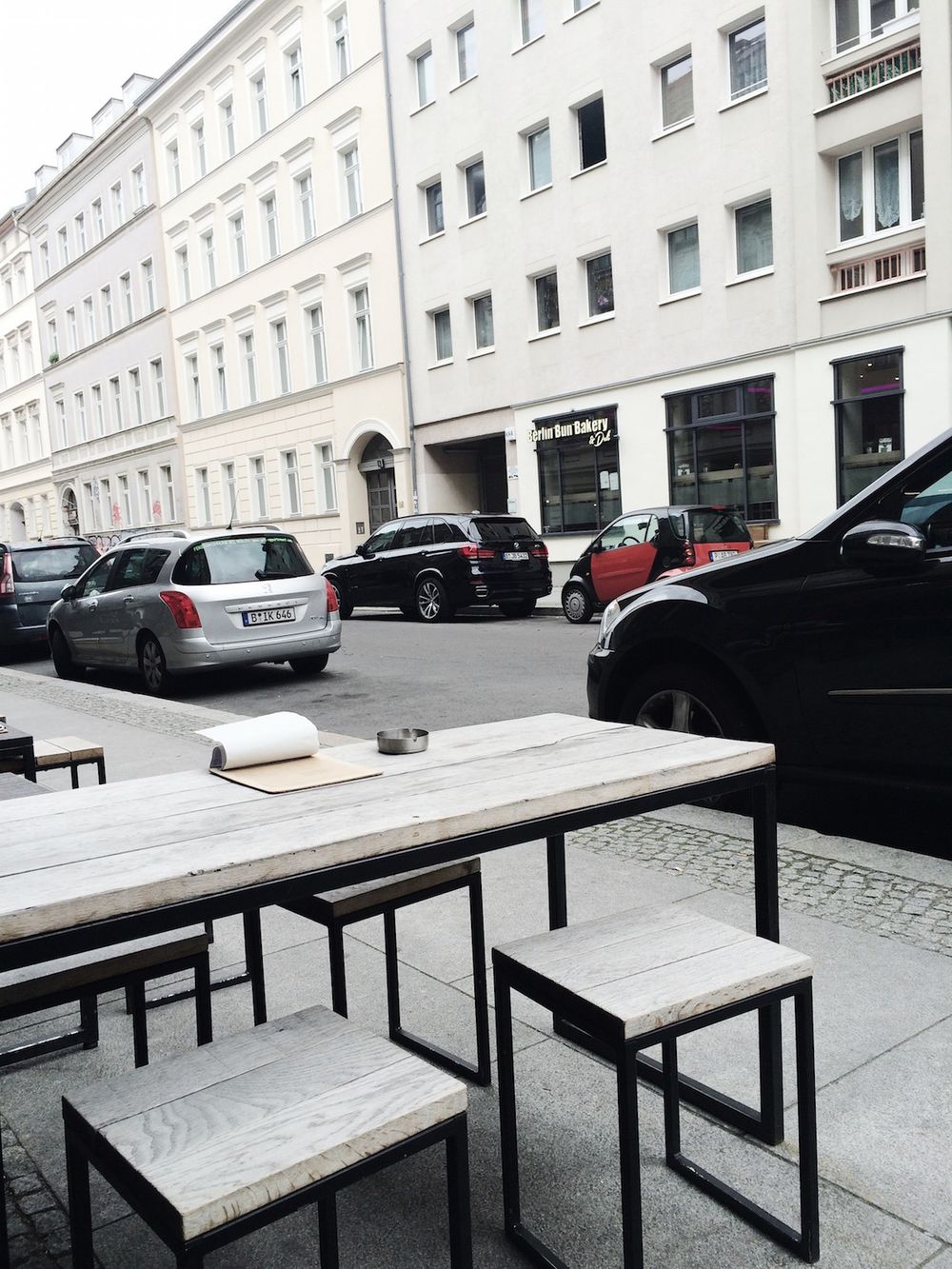 Café Oliv Berlin Sidewalk