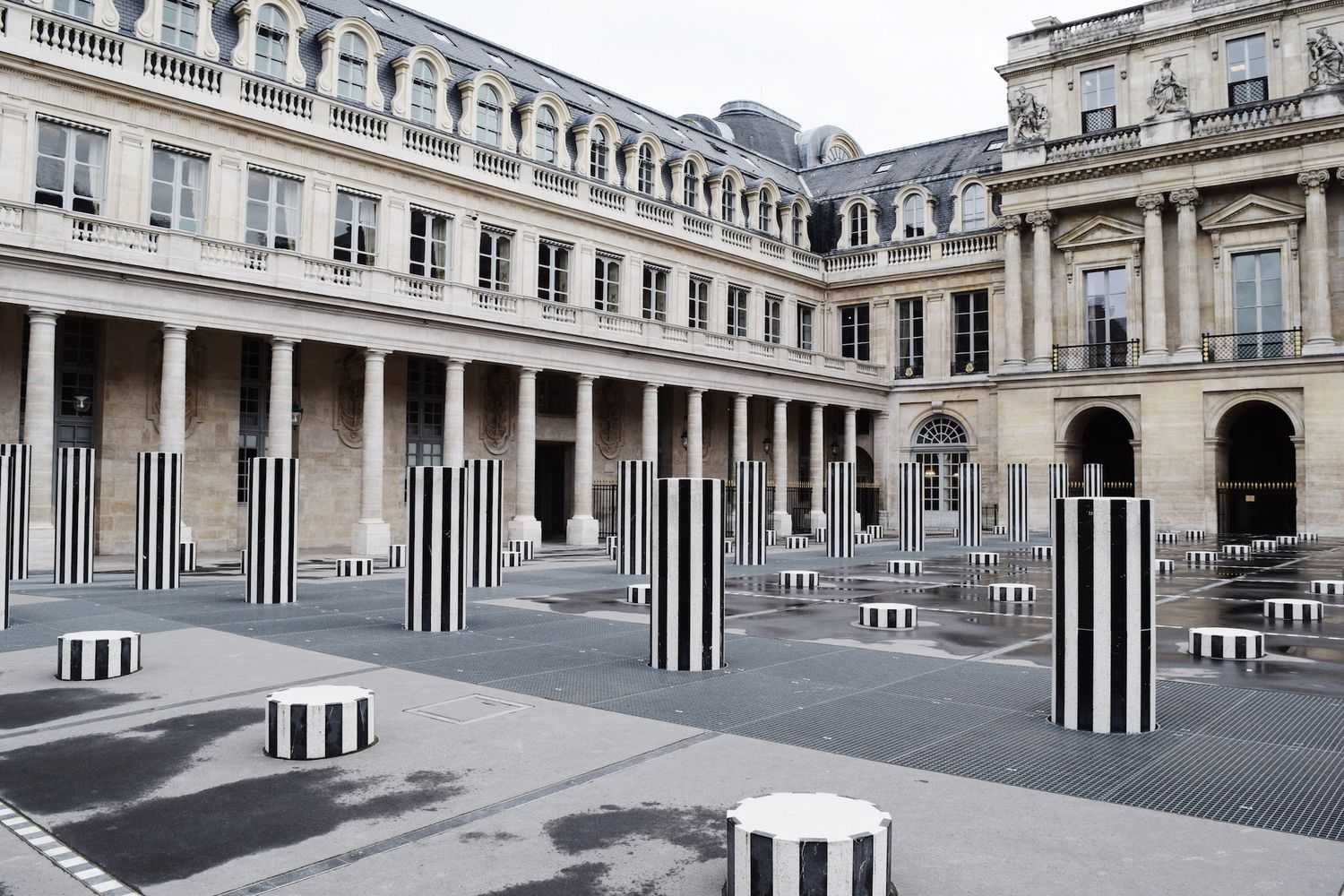 Colonnes de Buren, Les Deux Plateaux, Palais Royal, Paris Public Art