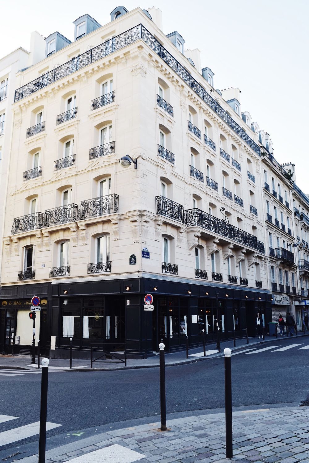 Grand Pigalle Hotel Architecture