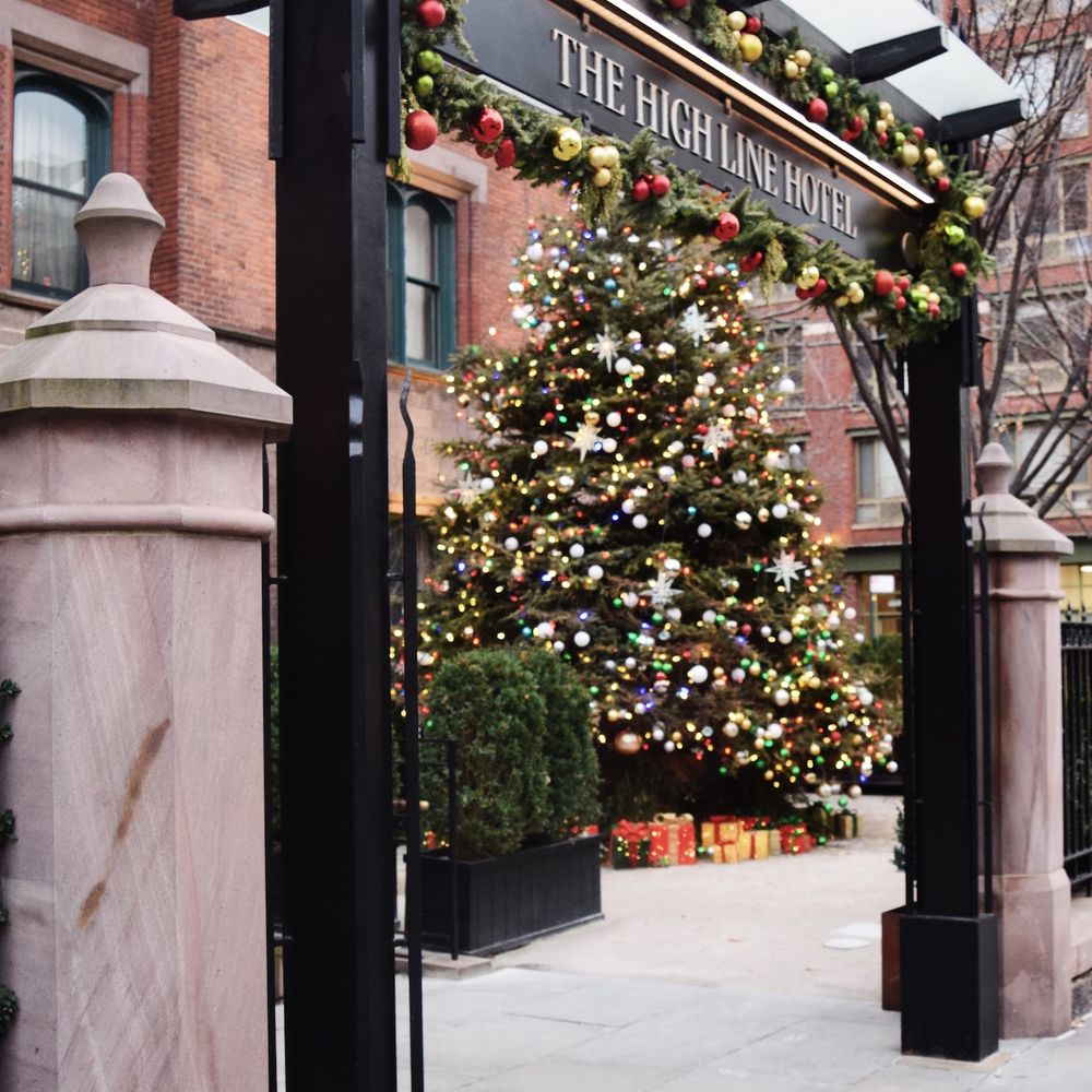 Highline Hotel Christmas Tree