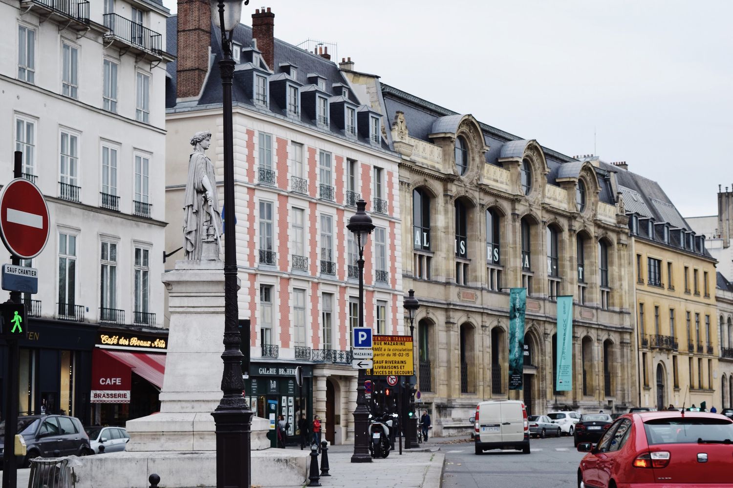 Pink Architecture Paris