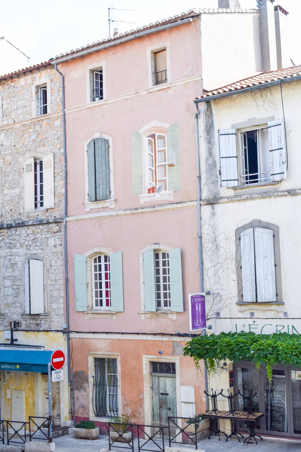 Trompe l'Oeil architecture in Arles France