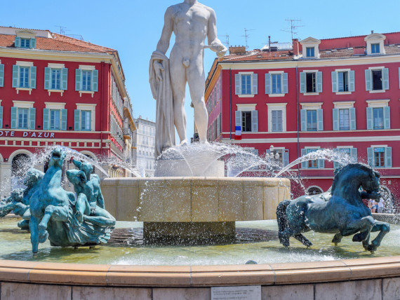Statue in Nice Vielle Ville, France
