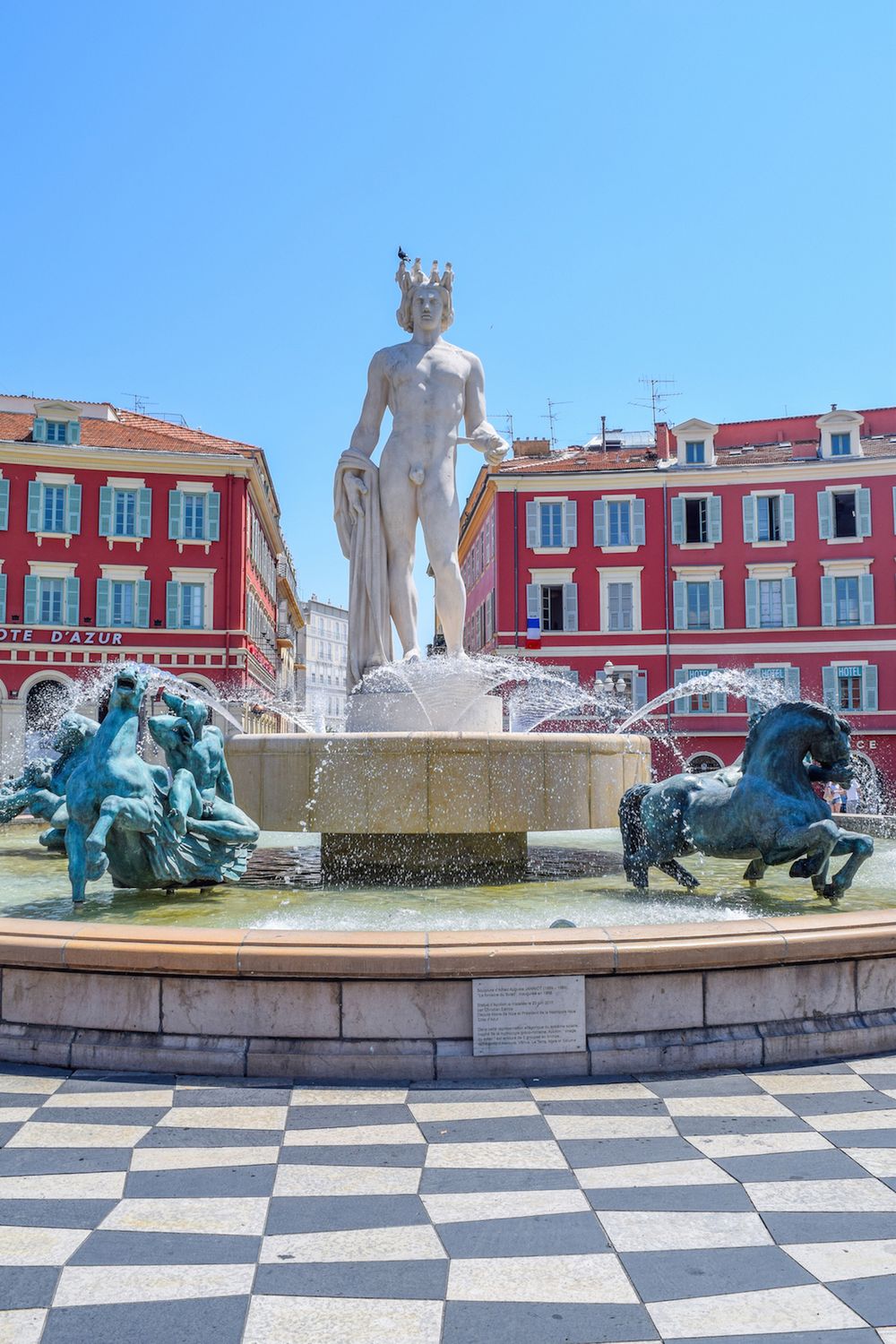 Fontaine du Soleil Apollo Statue in Nice Vielle Ville, France: Nice, France Travel Guide