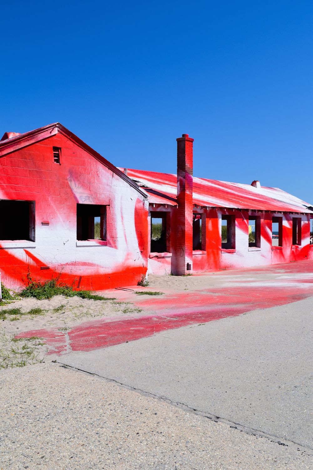 Katharina Grosse, Fort Tilden, NY