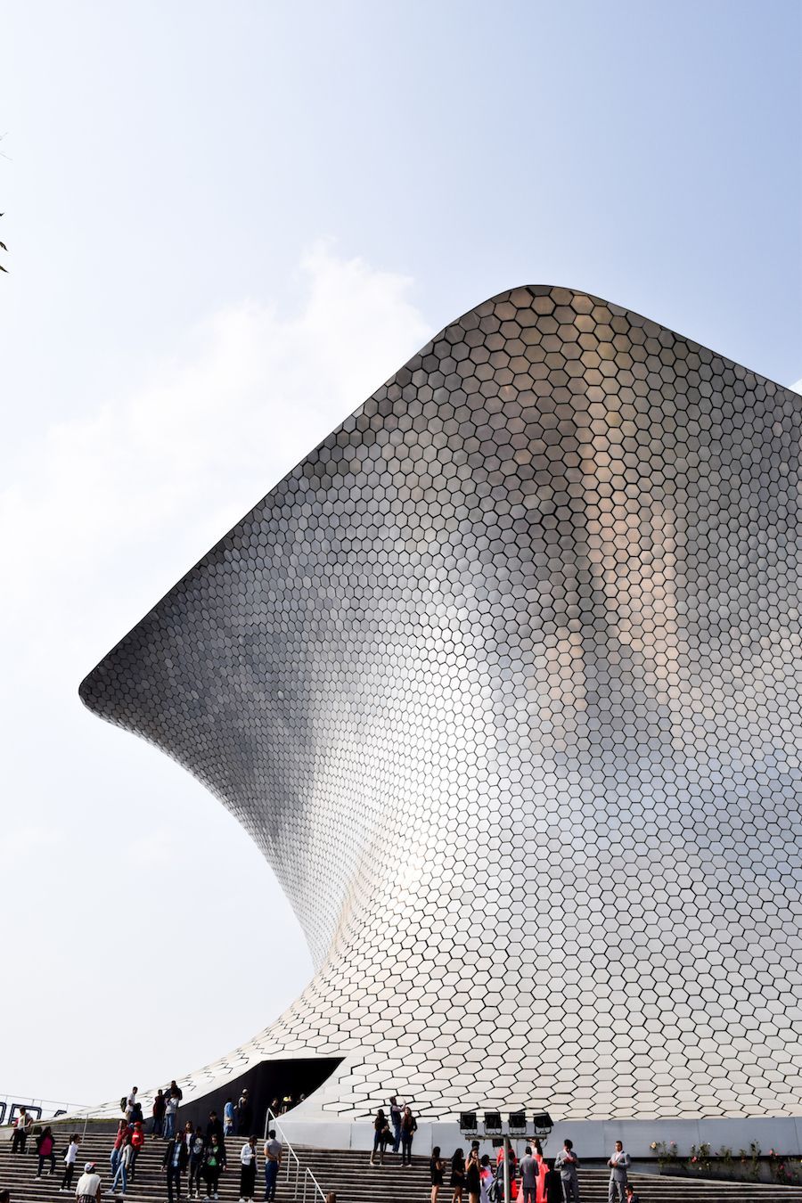 Best Art Museums in Mexico City - Museo Soumaya, Mexico City Culture, Mexico City Art, Mexico City Travel Guide