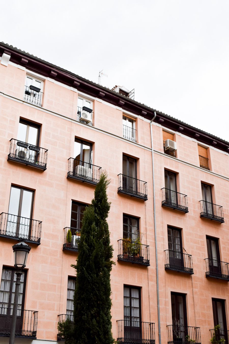 Pink building in Sol, Madrid