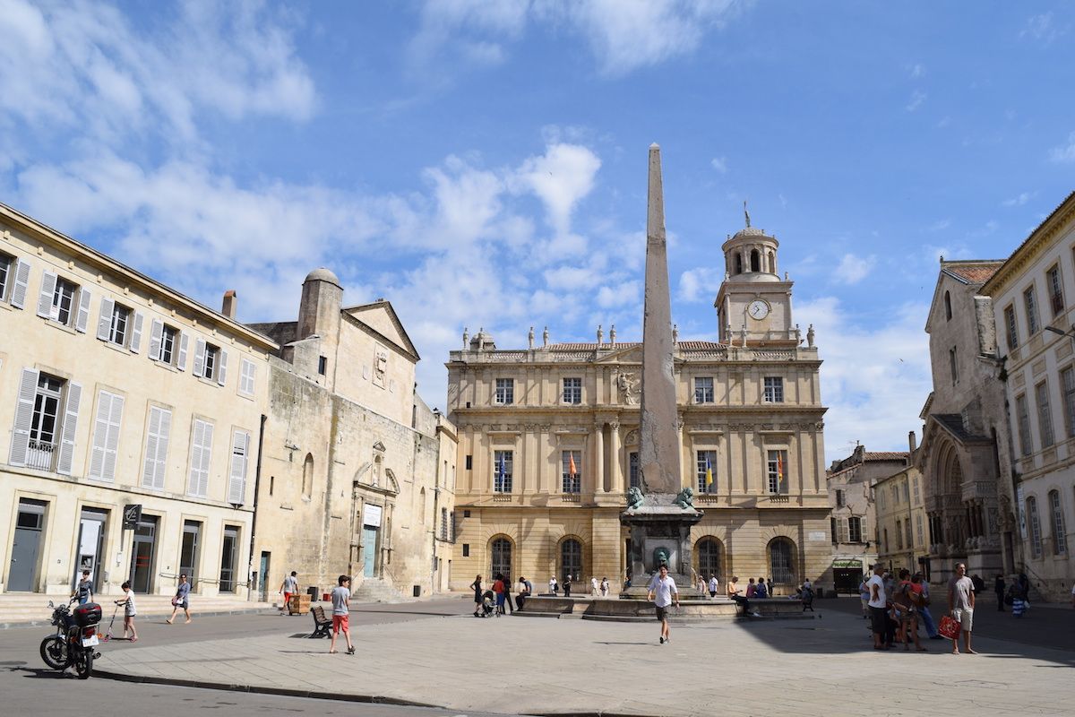 What to do in Arles: The Obélisque d'Arles in Place de la Republique, Arles