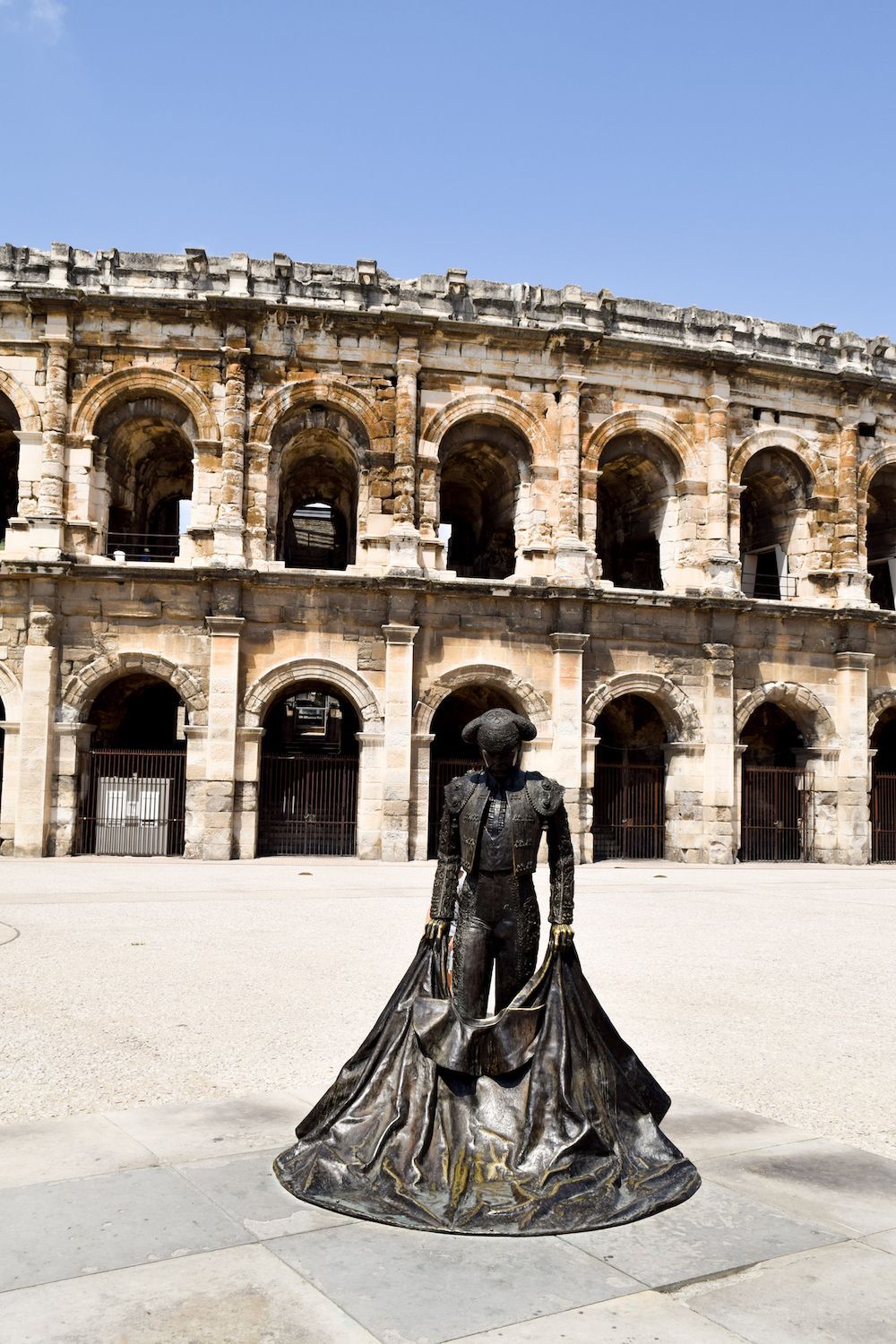 See ruins of the Roman Empire in France: Nîmes Amphitheatre