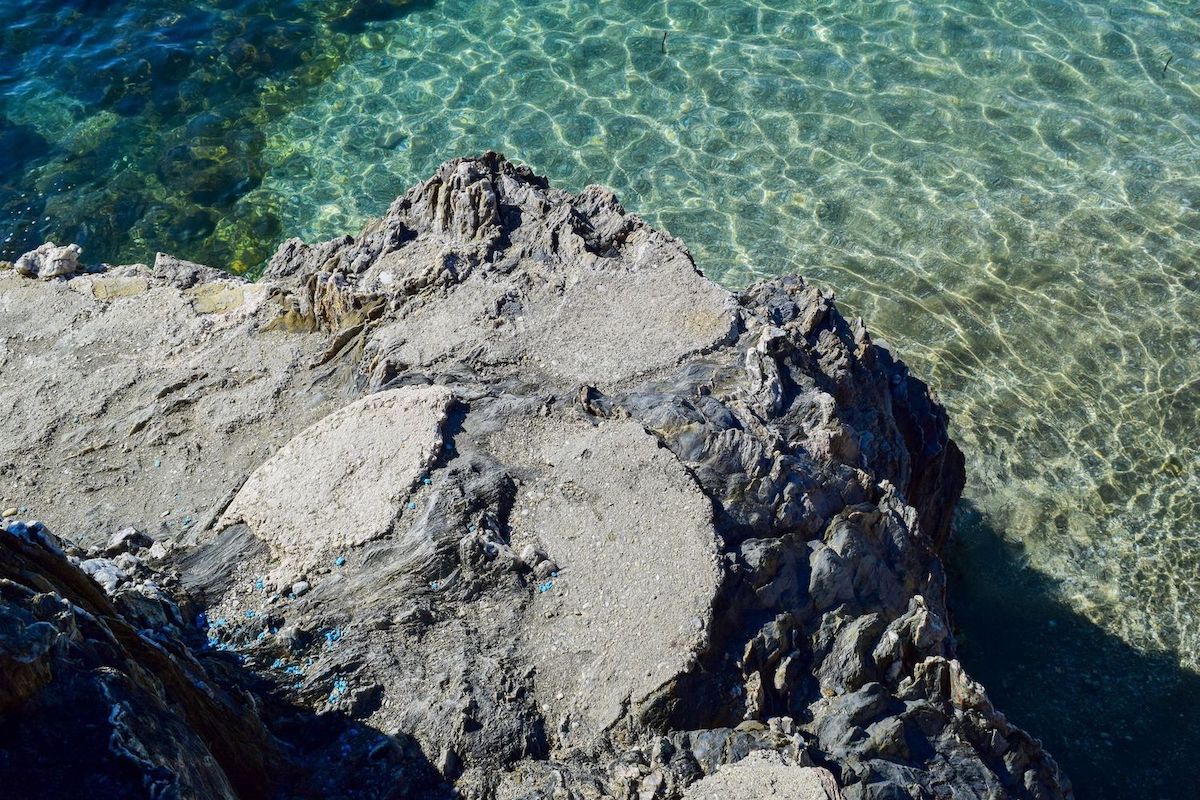 Walking along the Toulon coast, clear blue Mediterranean water! 