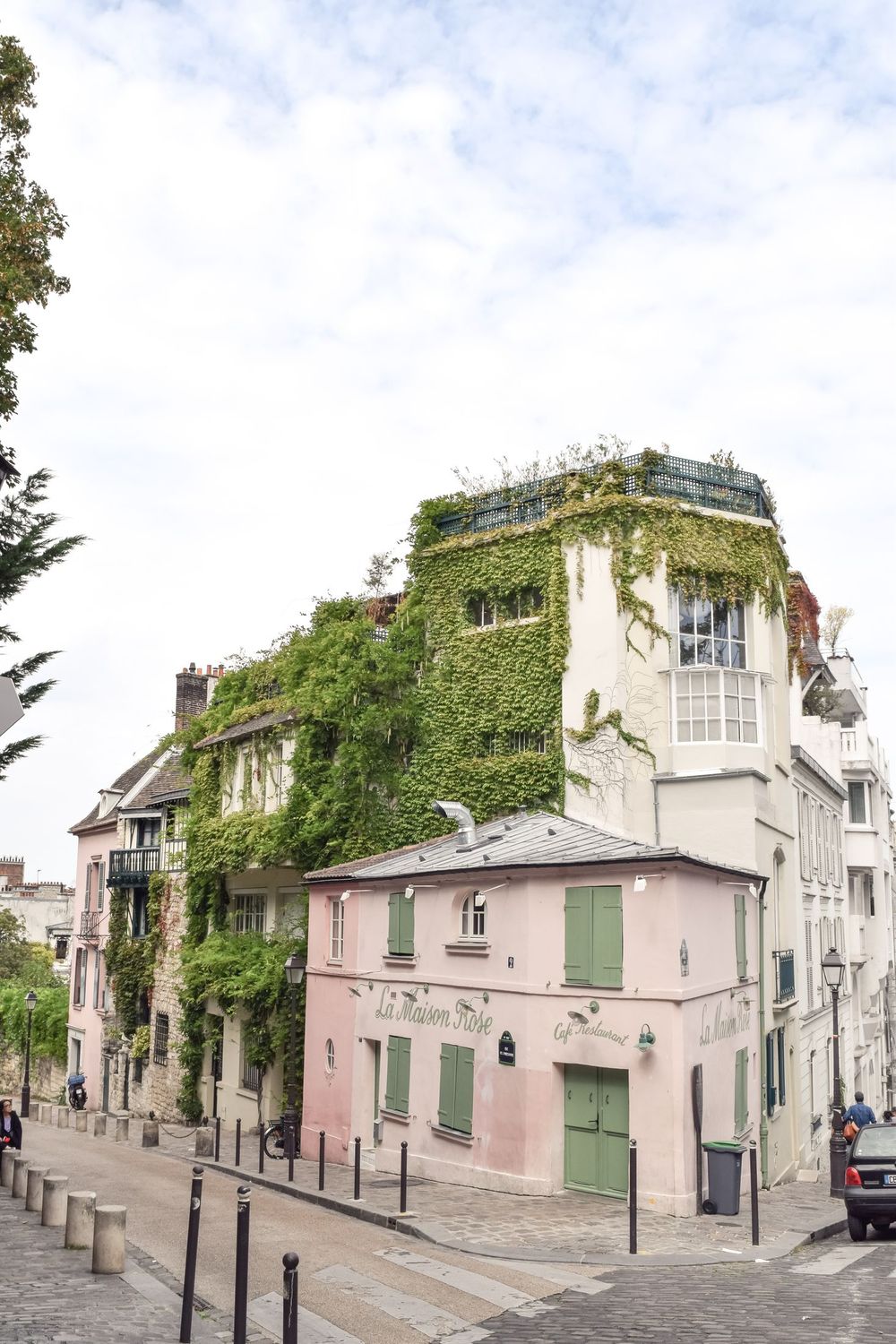 La Maison Rose: the Pink House in picture perfect Montmartre