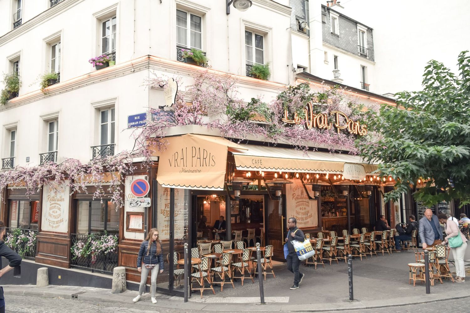 Le Vrai Paris Restaurant