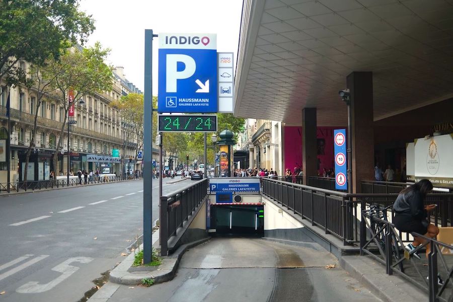 Parking for Galeries Lafayette Haussmann Paris France_DSCF3038