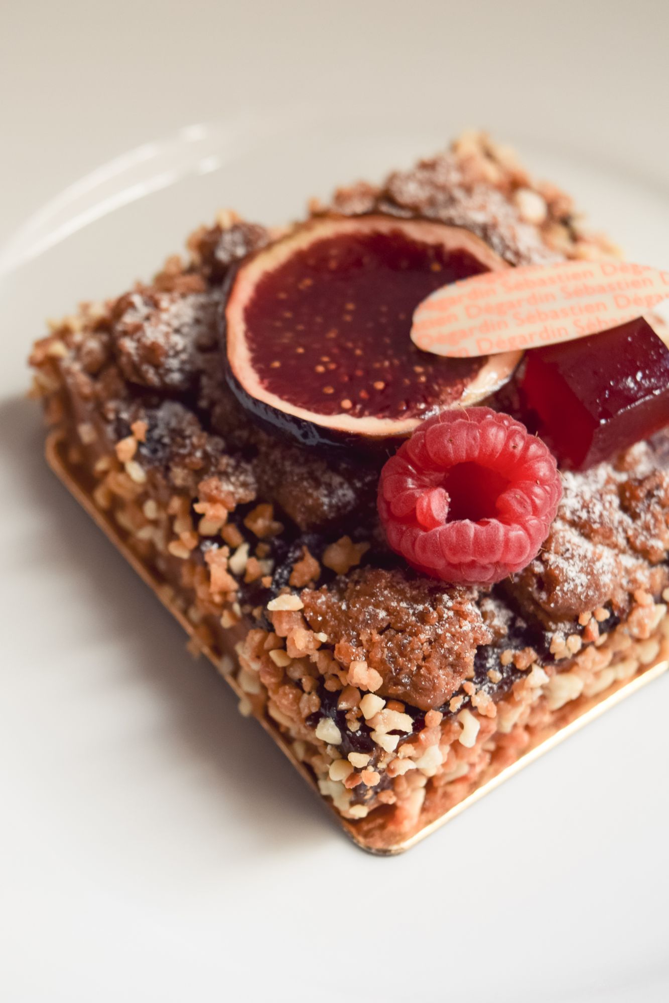 Carré aux Fruits – French Pastries to Try in Paris