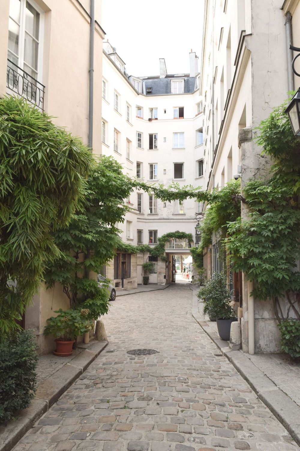 Cour Damoye: a hidden passageway near Bastille in Paris