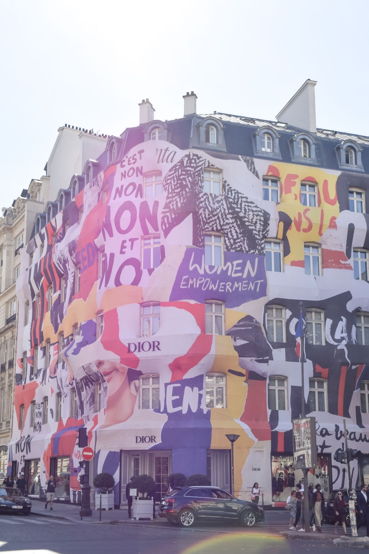 Dior Store On Avenue Montaigne, Paris