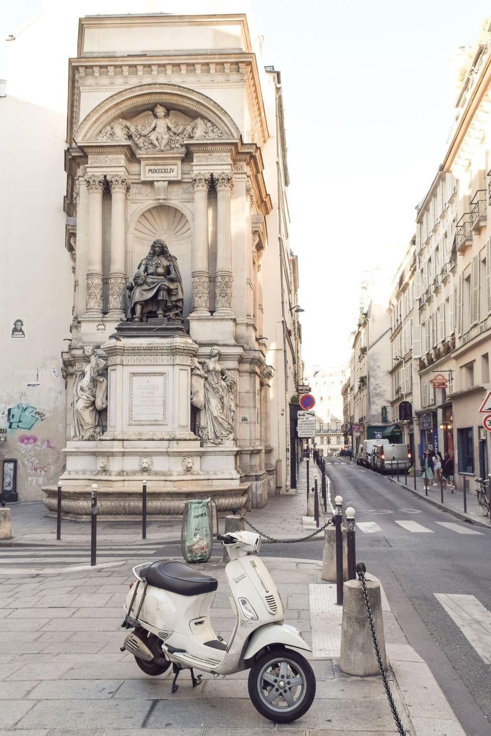 Fontaine Molière, Paris