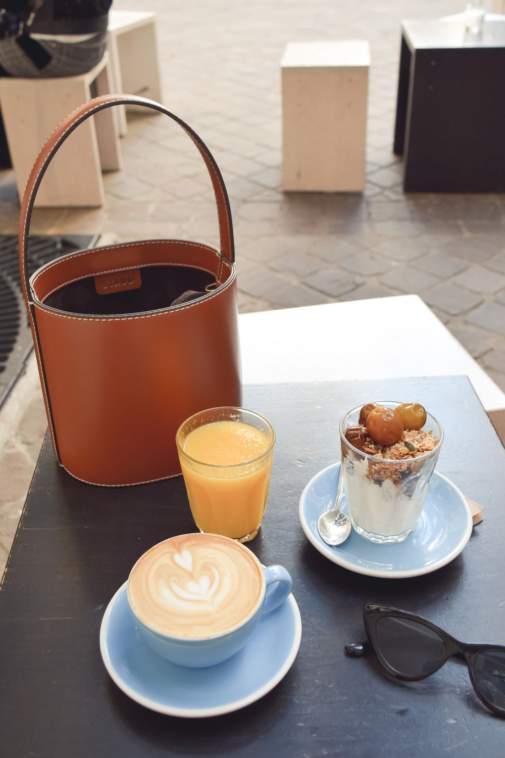 Cafés in the 8th Arrondissement of Paris