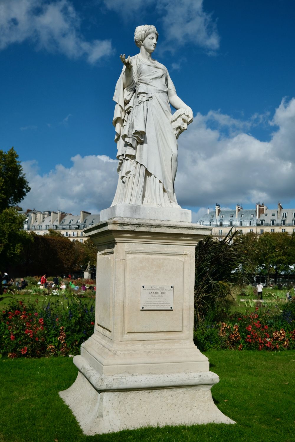 Jardin des Tuileries Julien Roux sculpture Paris_DSCF5224