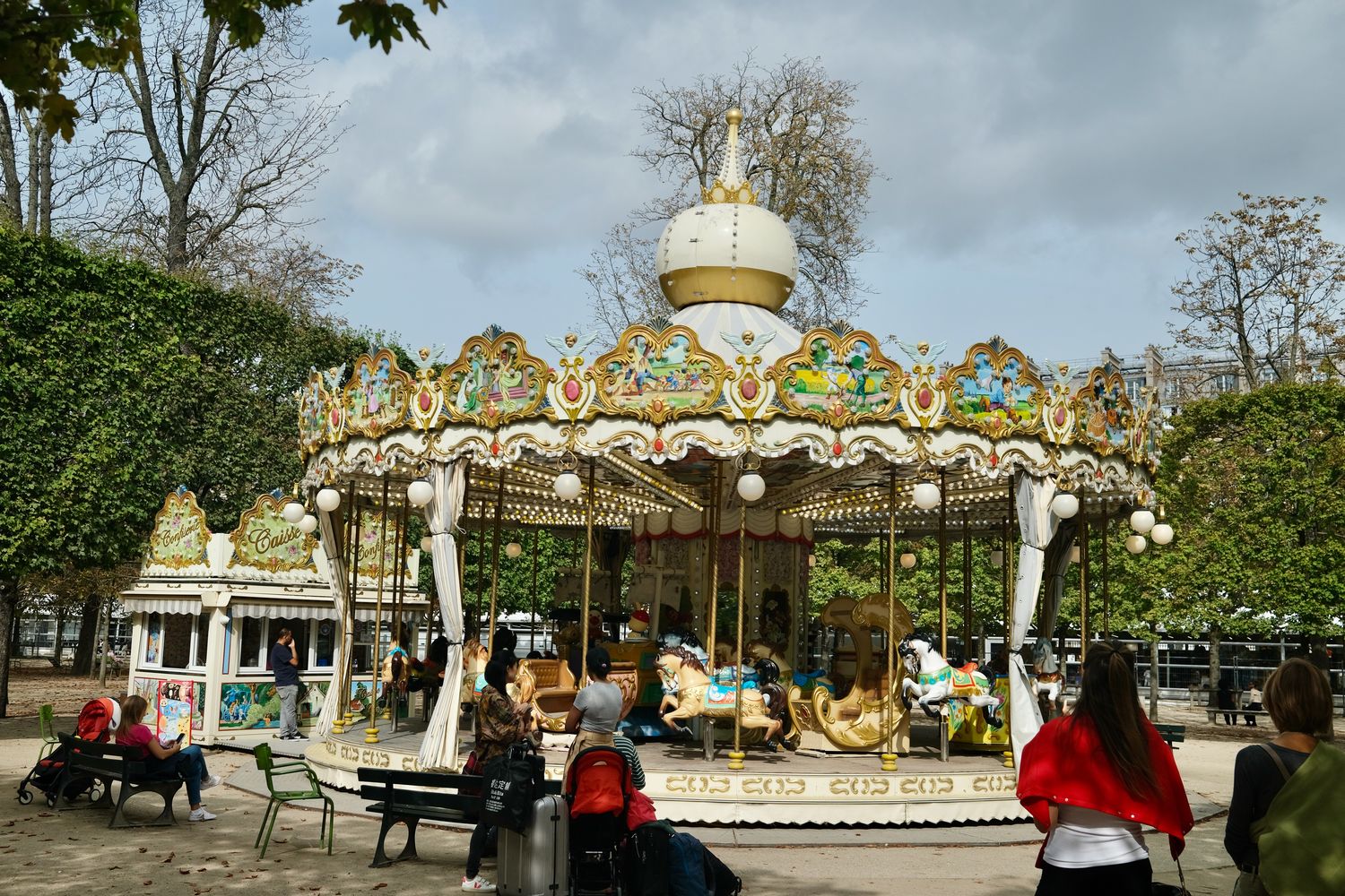 Jardin des Tuileries carousel Paris_DSCF4433