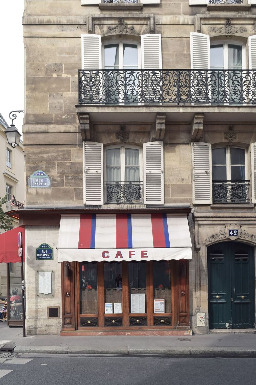 Le Bonaparte, Paris