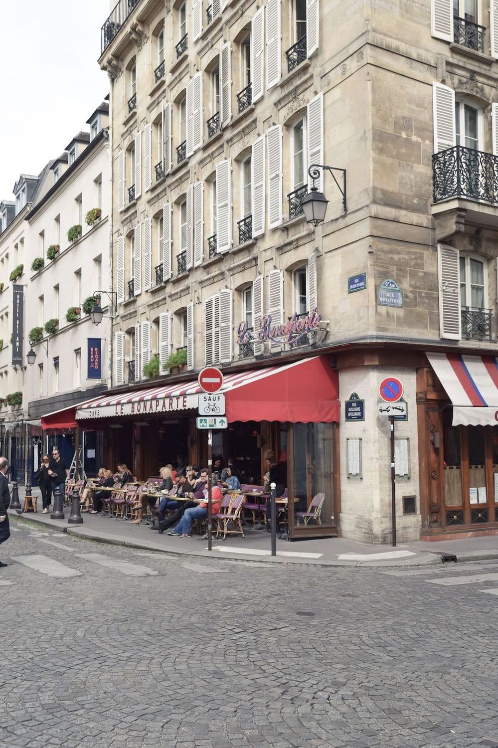 Le Bonaparte, Paris