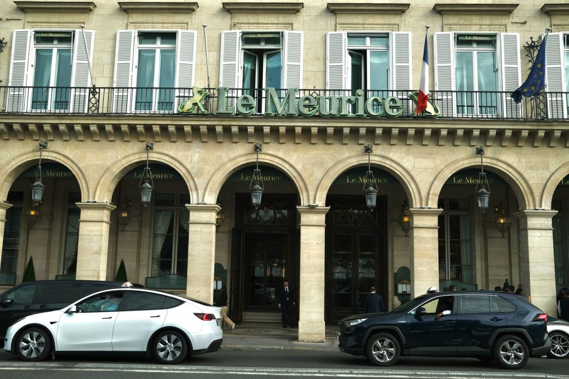 Le Meurice Rue de Rivoli Paris_DSCF4447