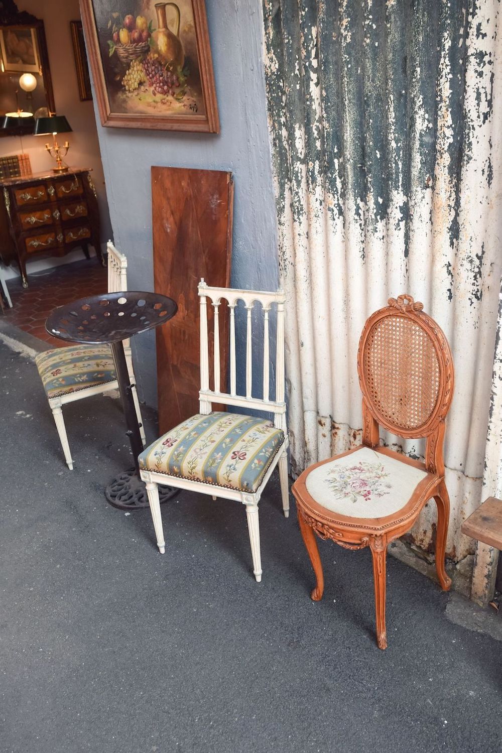 Saint-Ouen Flea Market : Antique & Vintage Treasures