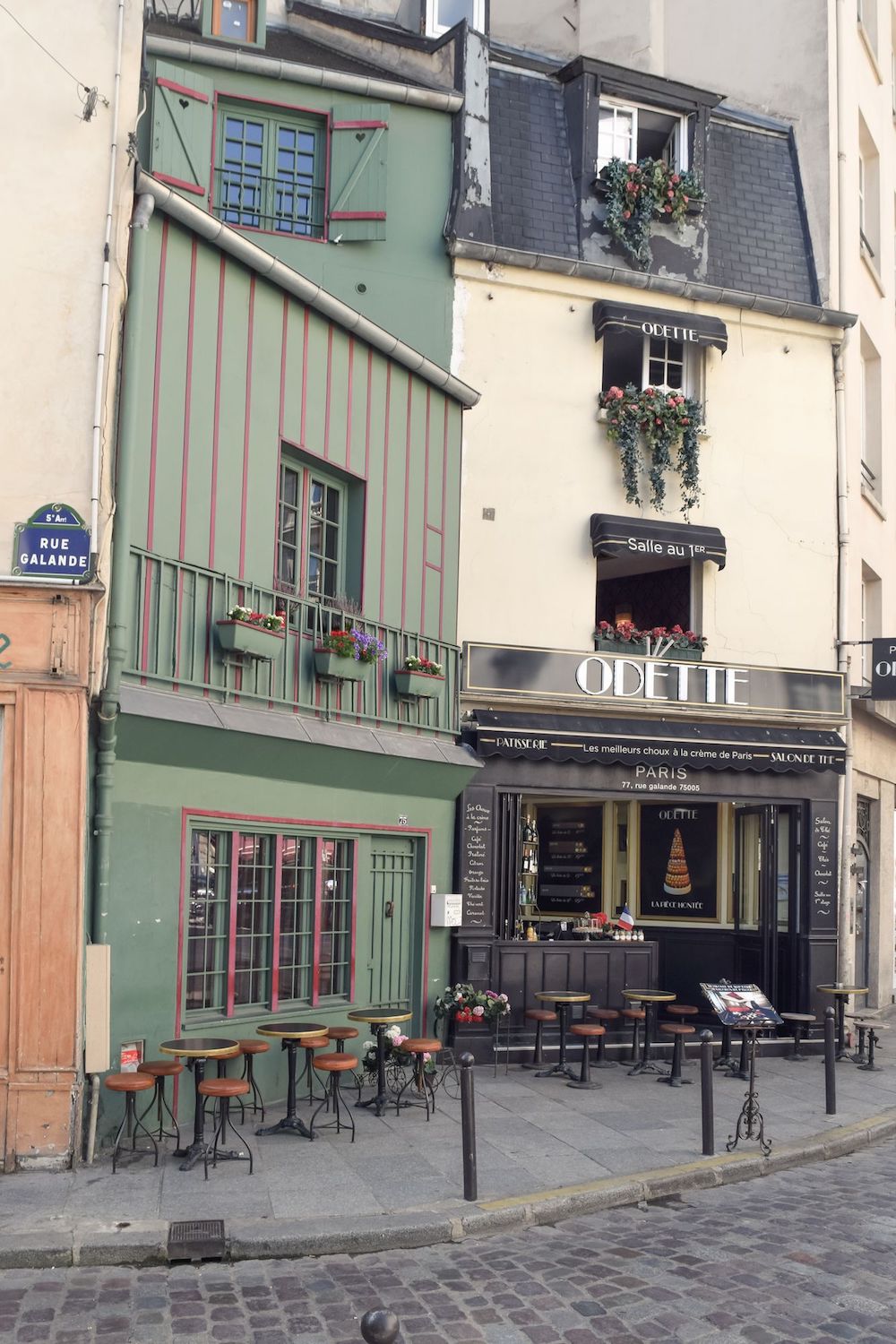 Odette, Paris