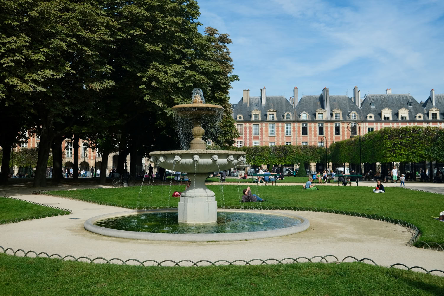 Place des Vosges Paris_DSCF4728