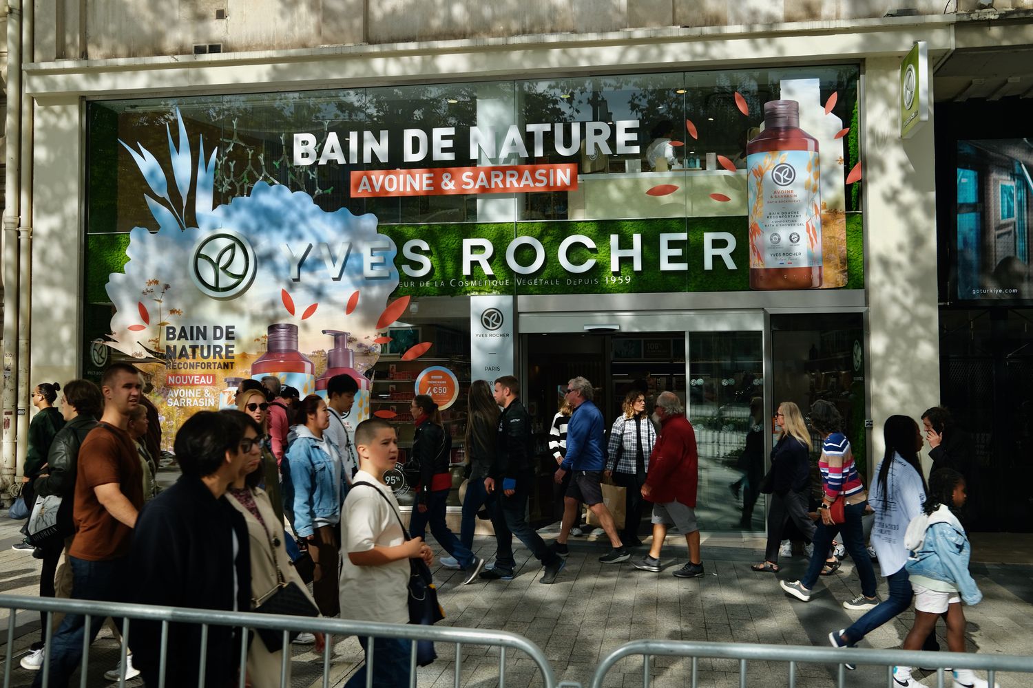 Yves Rocher Champs Elysees Paris_DSCF3852