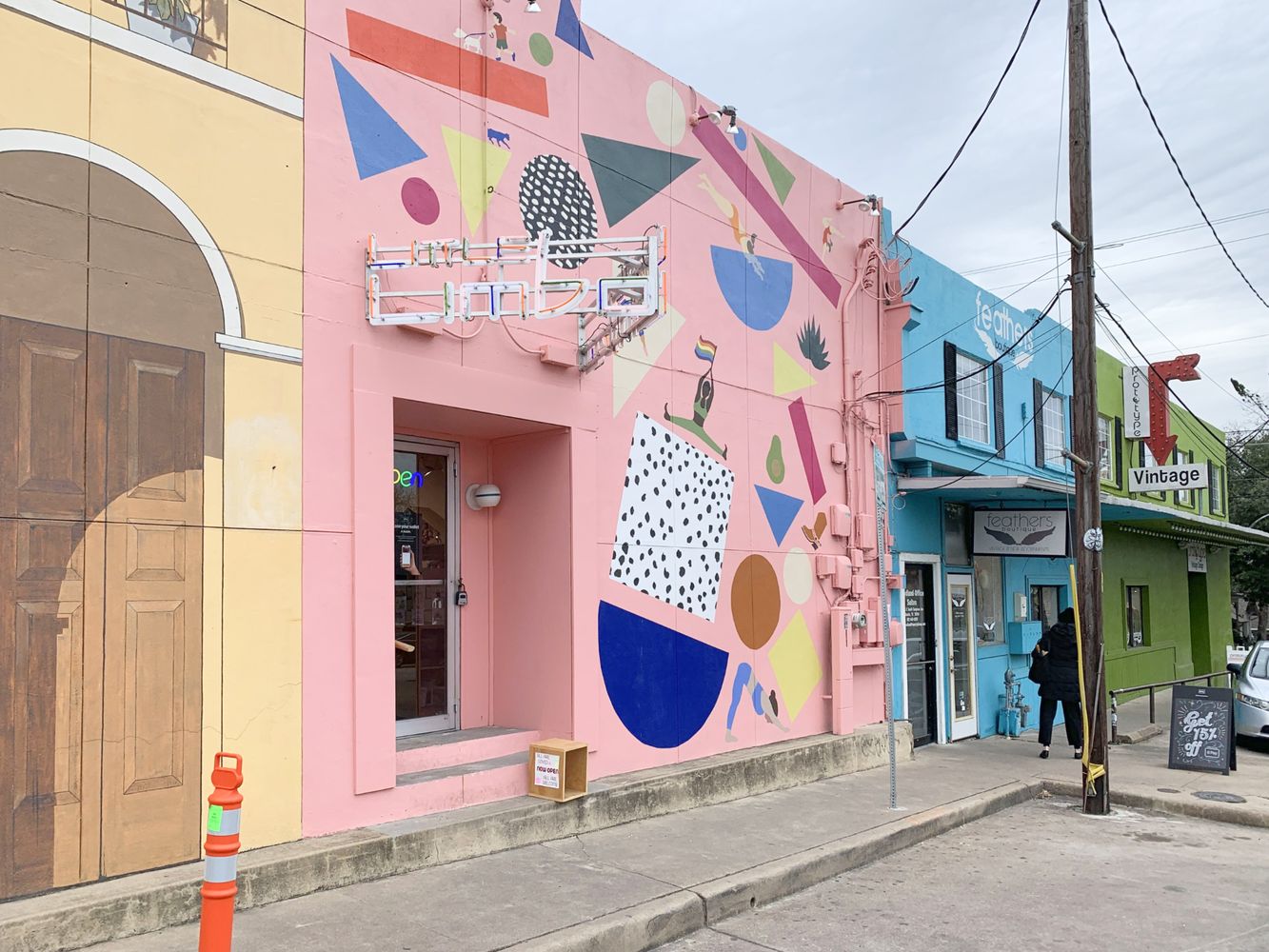 Pink Graphic W Milton St Austin Murals