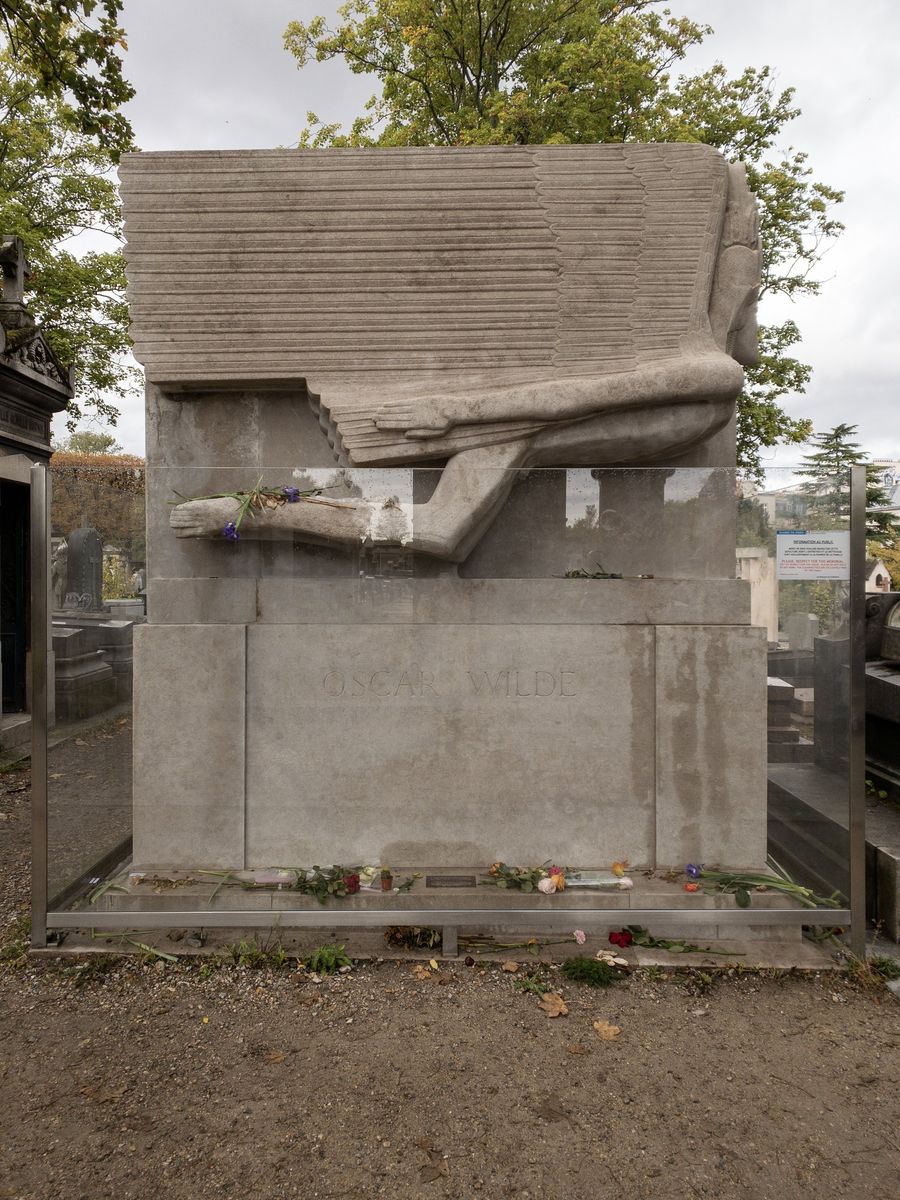 Père Lachaise Oscar Wilde Tomb
