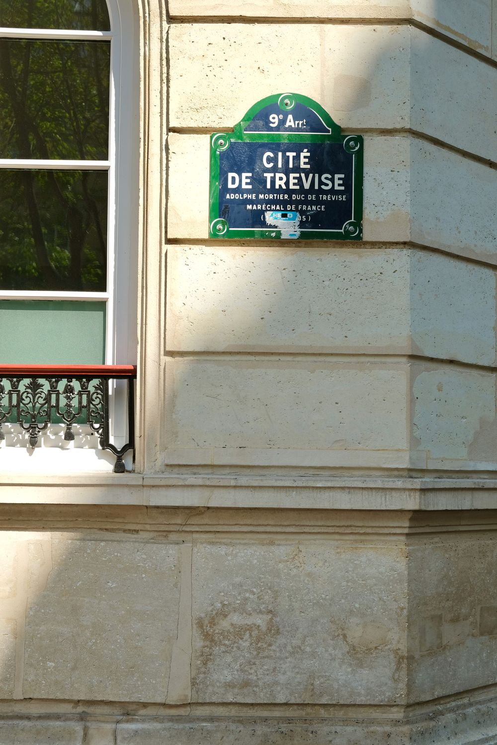 Cite de Trevise Fountain Paris