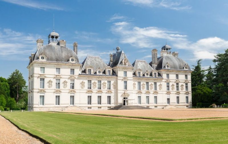 12 Incredible French Castles & Chateaux You Must Visit