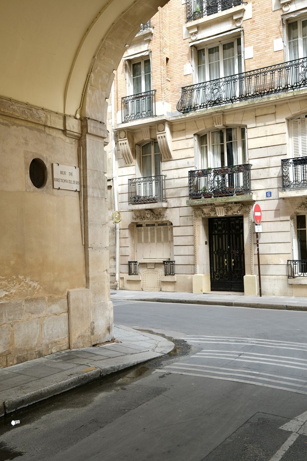 Hotel de Bretonvilliers, Paris, France