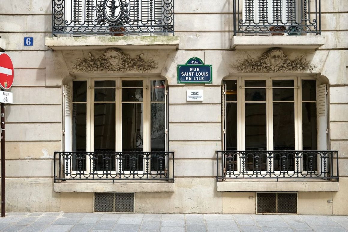 Hotel de Bretonvilliers, Paris, France