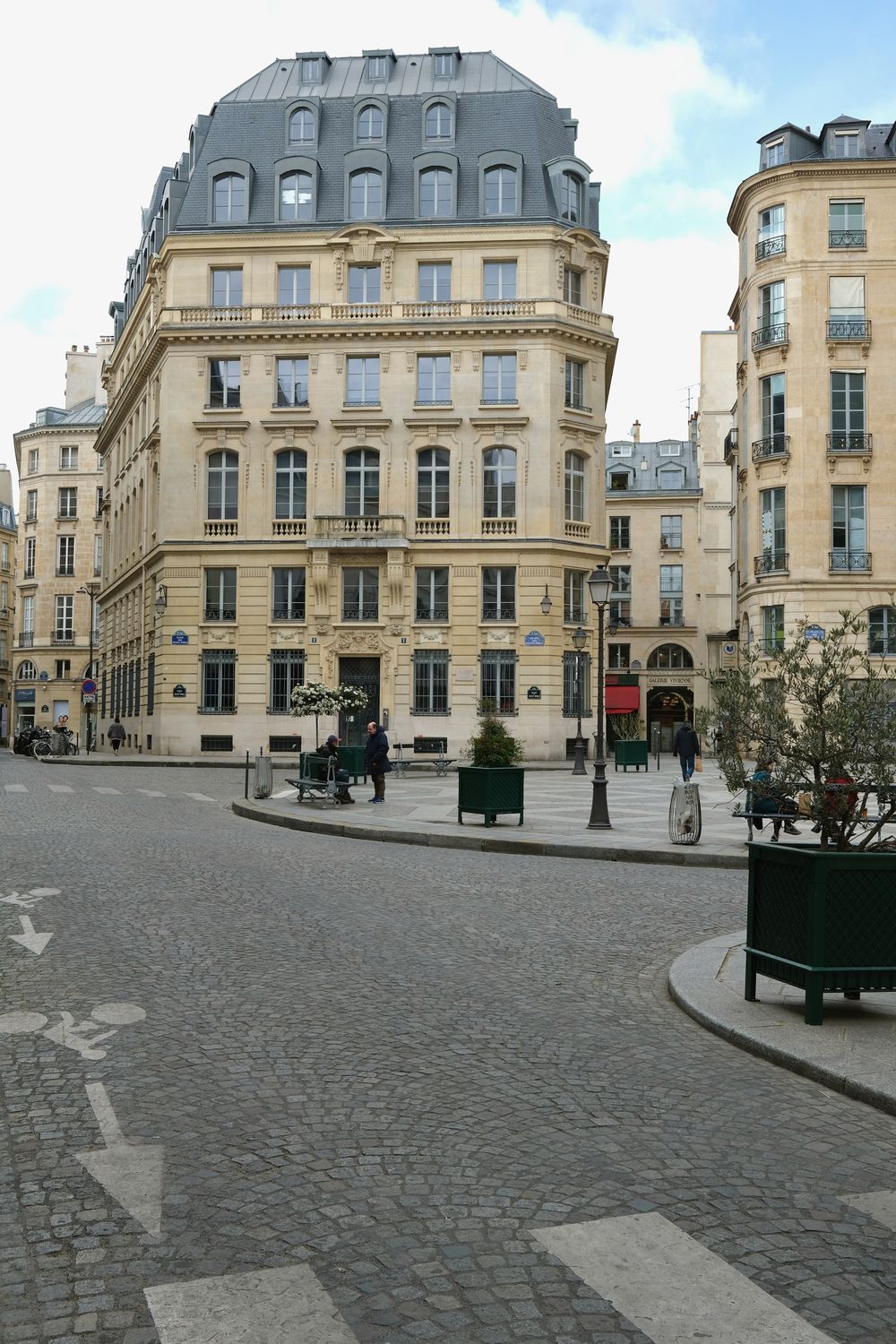 Place des Petits-Peres Paris_DSCF0961