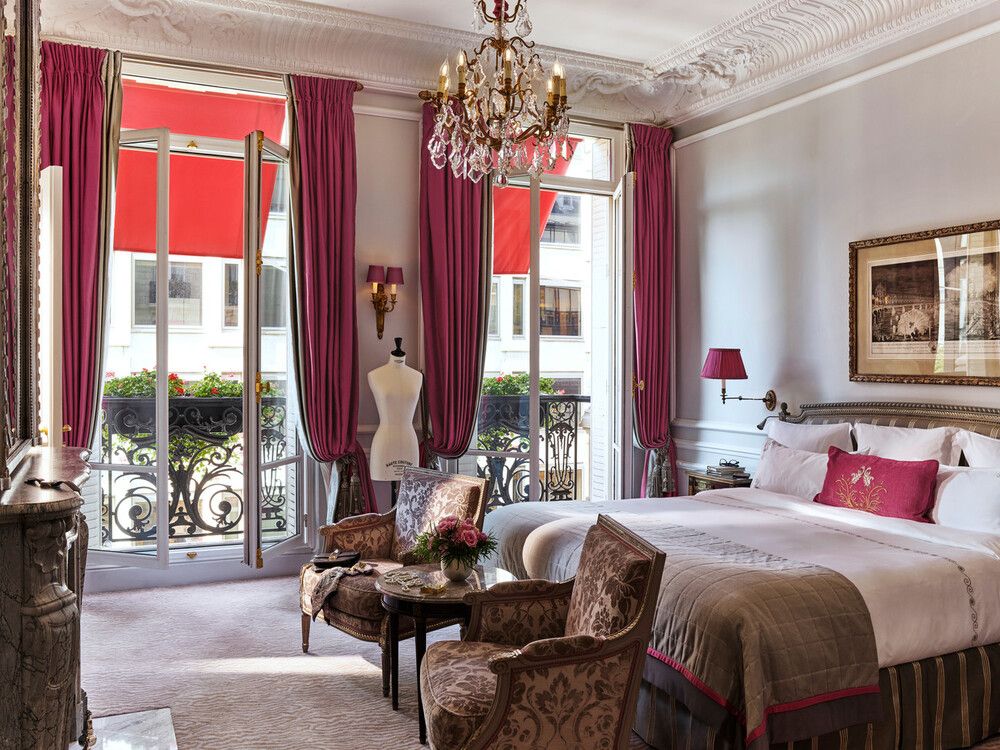 Hotel Plaza Athenee Haute Couture Suite Bedroom Dorchester Collection