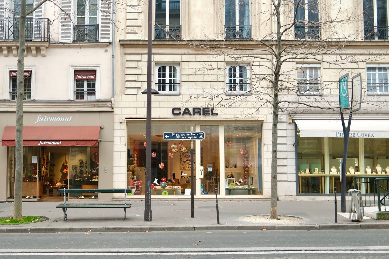 Best Shoe Stores in Paris France Carel DSCF2133