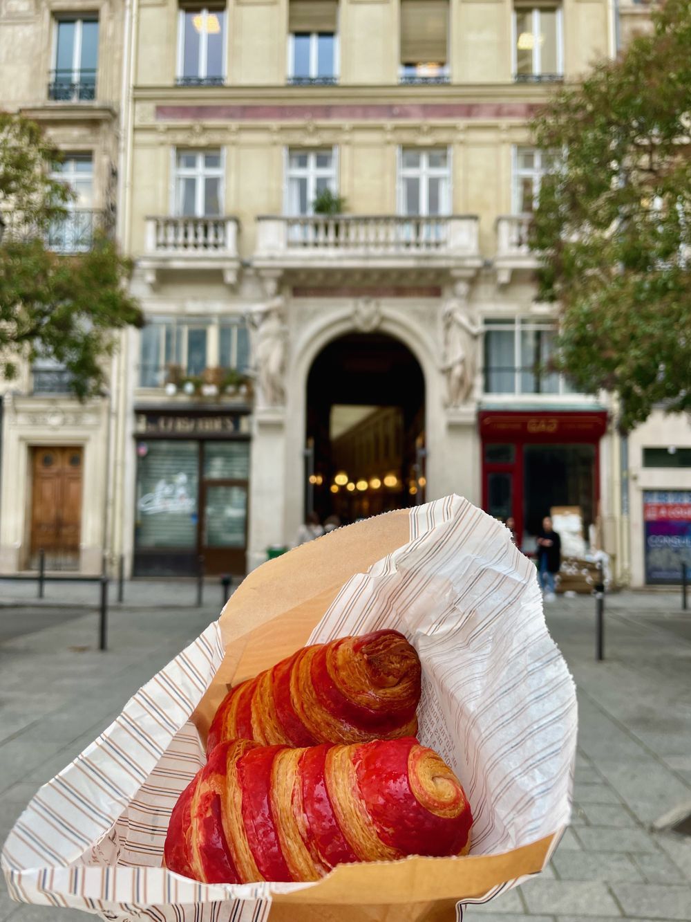 BO&MIE Raspberry Croissants Paris boulangerie