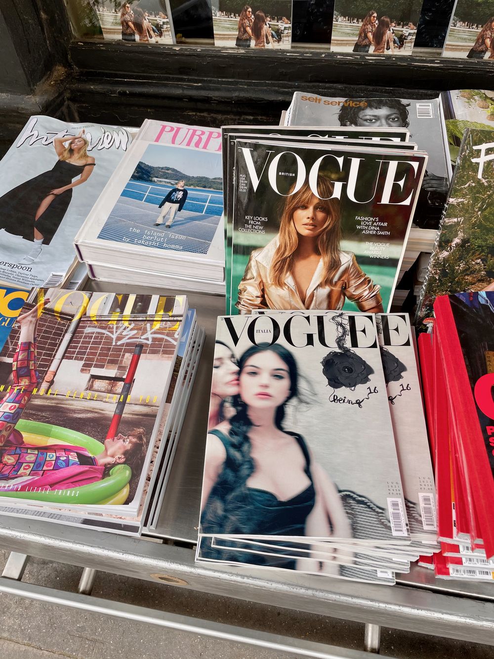 Vogue French Magazine Subscription, Buy at