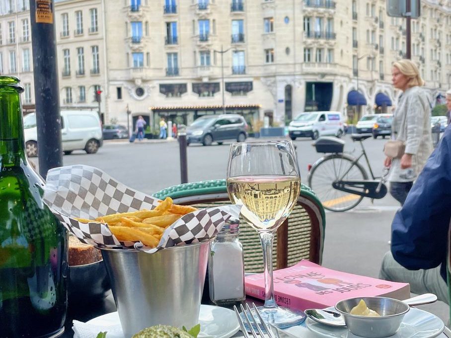 French restaurant etiquette dining Paris IMG_3839