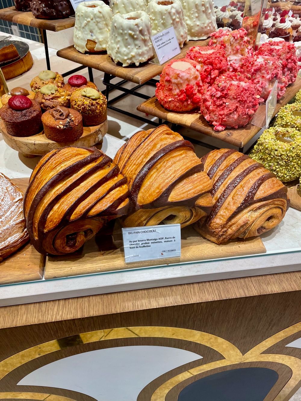 Galeries Lafayette Le Gourmet Chez Meunier Pain au chocolat IMG_9652