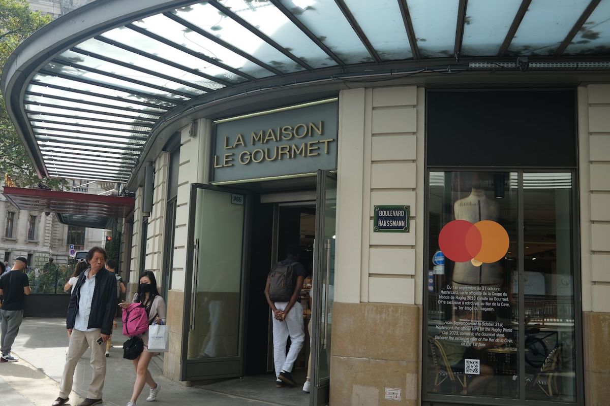 Galeries Lafayette Le Gourmet Paris Entrance Street