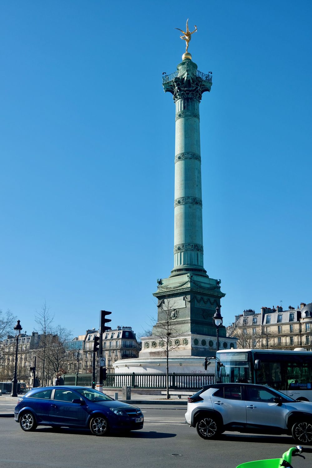 Place de la Bastille paris DSCF2270