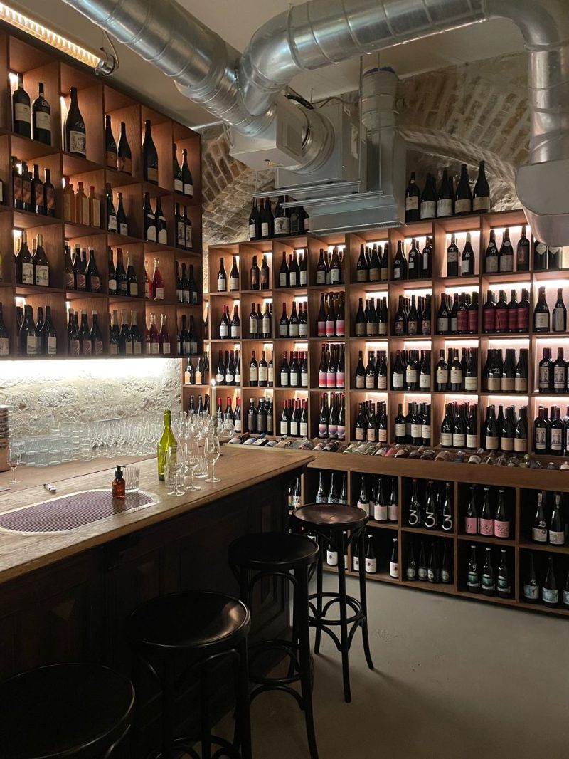 7 Best Wine Bars in Paris