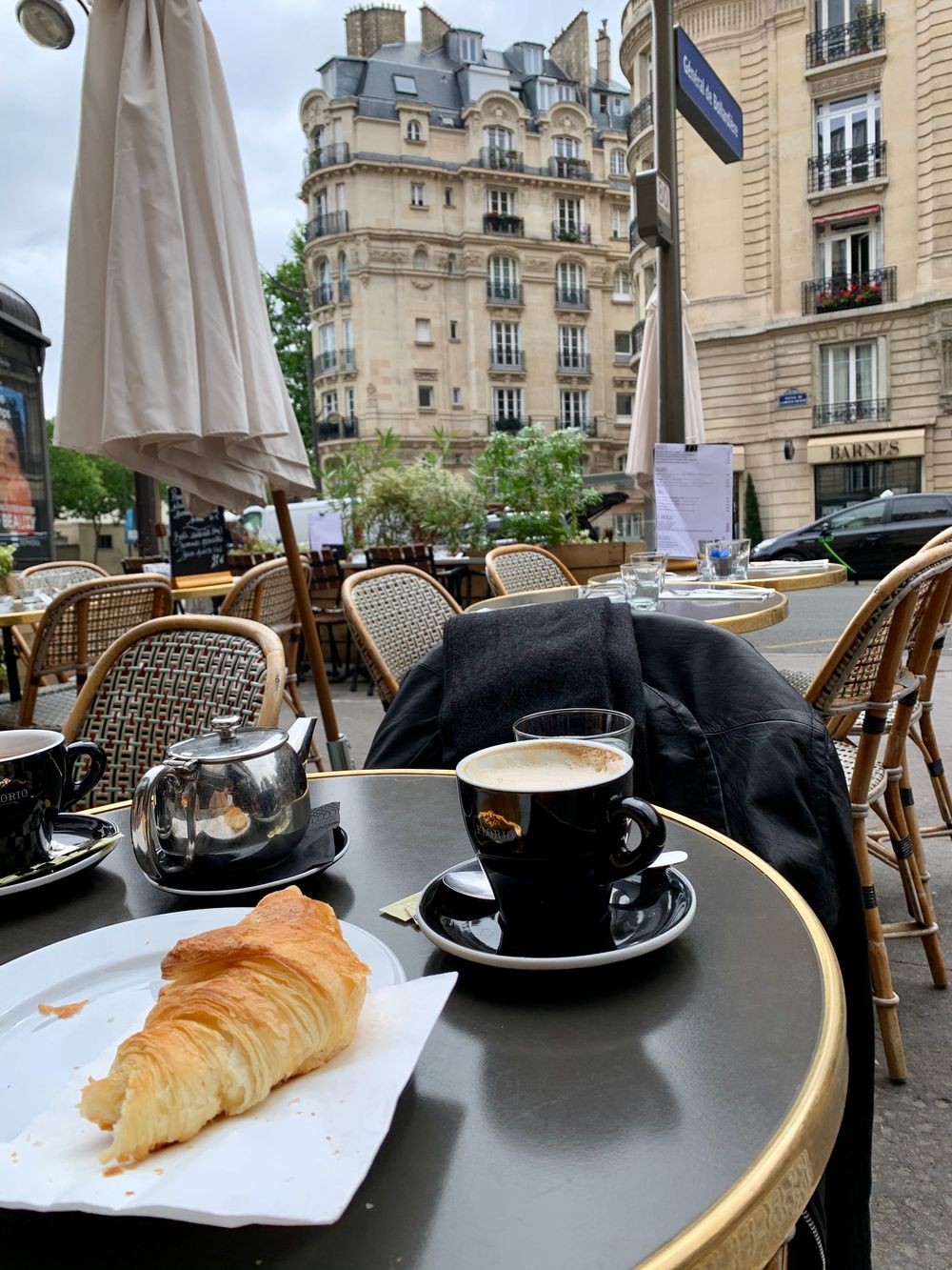 What Time Do Caf s Open In Paris 