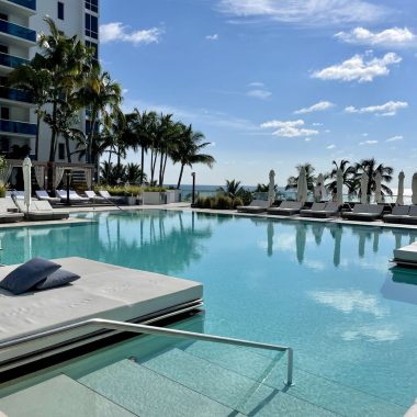 1 Hotel Miami beach pool
