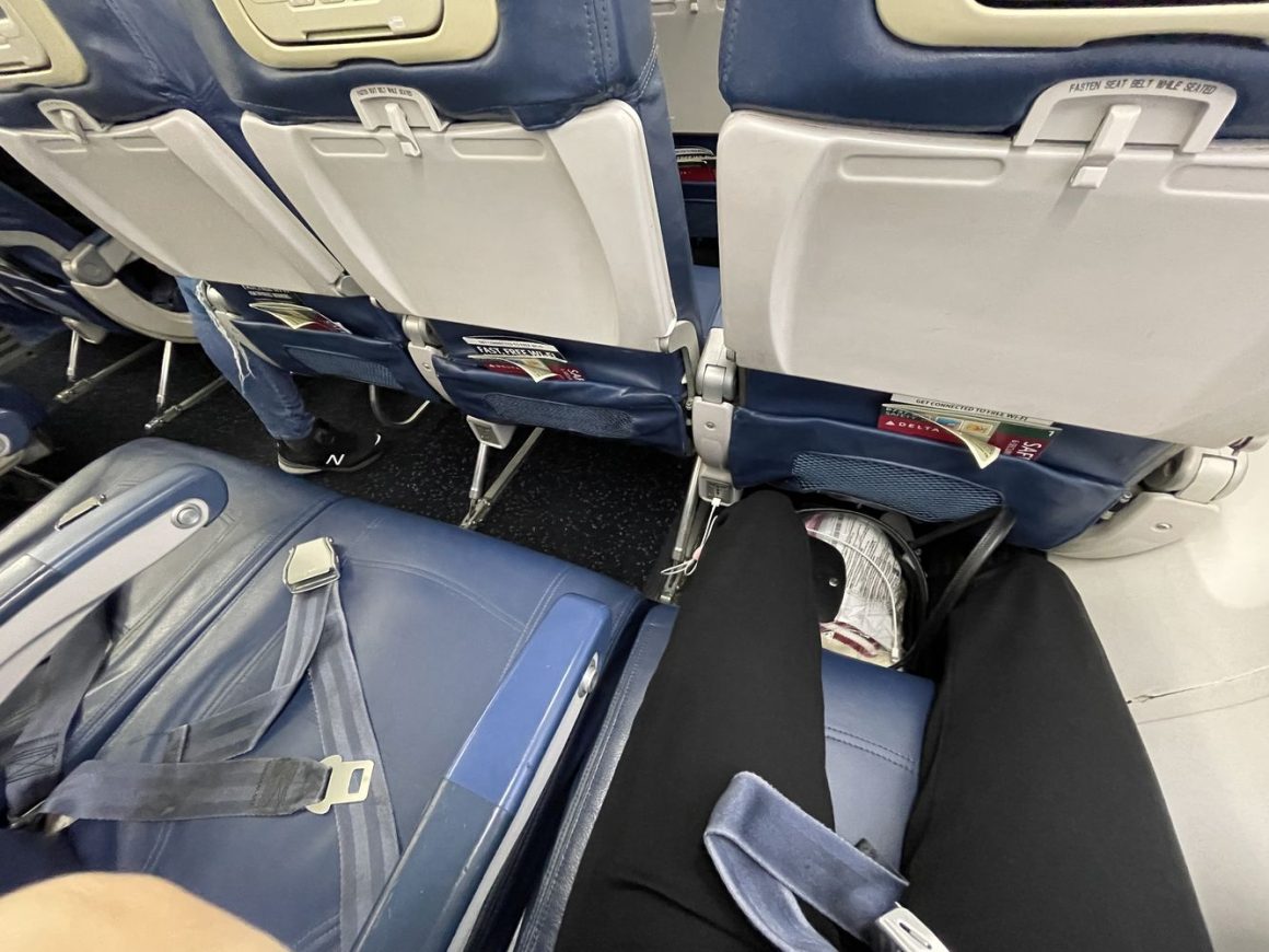 Delta Airlines Review economy leg room
